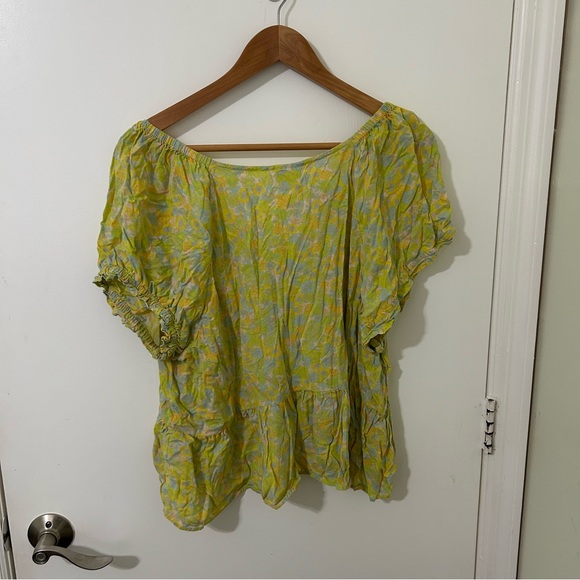 Abound Yellow Green Floral Puff Sleeve Ruffle Hi-Low V-neck Blouse Top - Picture 3 of 3